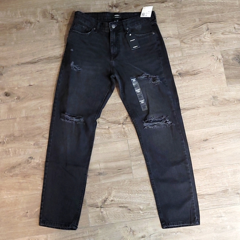 Men's 21 (Forever 21) Jeans, size 32 x 30 straight leg, color black, NWT